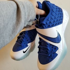 New Nike zoom trout 6 turf trainers